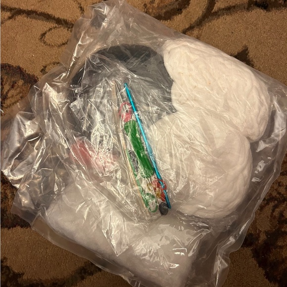 Large Size Chenille Panda 🐼Crochet 🧶 Kit for Beginners - Picture 8 of 10